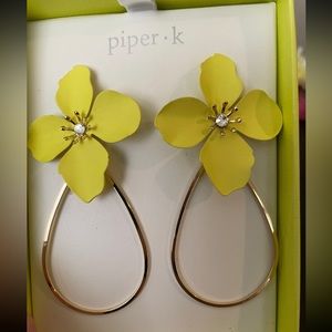 piperk flower statement earrings